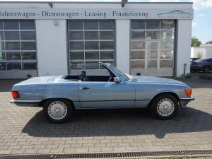 Image 17/35 de Mercedes-Benz 560 SL (1987)