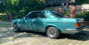 Image 9/66 of Mercedes-Benz 230 CE (1981)