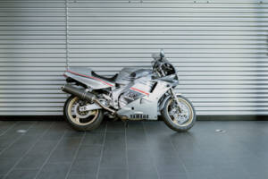Imagen 2/17 de Yamaha DUMMY (1990)