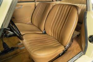 Immagine 11/19 di Porsche 356 B 1600 Super Karmann-Hardtop (1961)