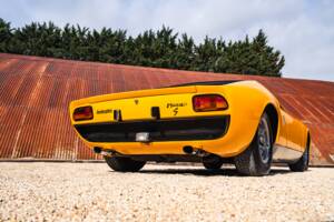Afbeelding 53/56 van Lamborghini Miura P 400 S (1969)