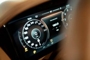 Bild 38/51 von Aston Martin DB12 Volante (2024)