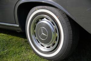 Bild 15/16 von Mercedes-Benz 280 S (1971)