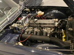 Immagine 9/14 di Triumph TR 6 PI (1972)