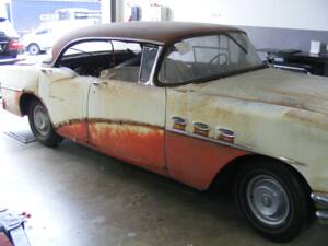 Image 3/56 of Buick 40 Special (1956)