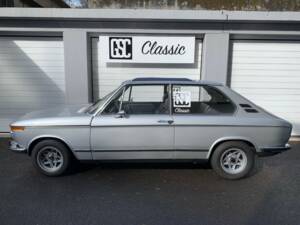 Image 1/26 de BMW Touring 2000 tii (1972)