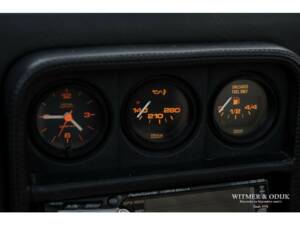 Afbeelding 25/32 van Ferrari 328 GTS (1989)