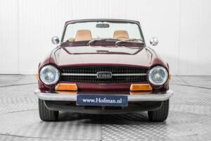 Image 15/50 of Triumph TR 6 PI (1969)