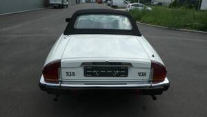 Image 7/8 of Jaguar XJS 5.3 V12 (1989)