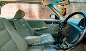 Bild 4/50 von Mercedes-Benz 500 SEC (1989)