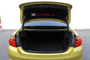 Image 68/98 of BMW M4 (2014)