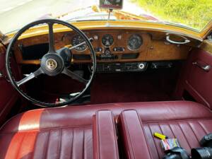 Image 66/81 of Bentley S 1 (1959)