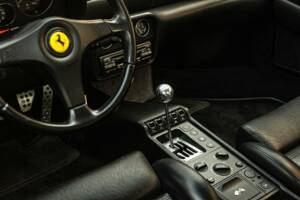 Immagine 21/33 di Ferrari F 355 Berlinetta (1995)