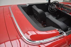 Imagen 12/34 de Mercedes-Benz 230 SL (1966)