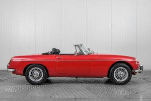 Afbeelding 12/50 van MG MGB (1973)