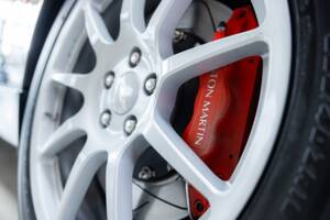 Image 29/31 de Aston Martin V12 Vanquish (2004)