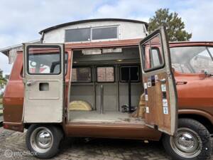 Image 9/50 of Chevrolet G-10 Van (1965)
