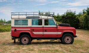 Image 2/50 de Land Rover Defender 110 (1983)