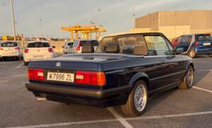 Bild 2/55 von BMW 320i (1991)