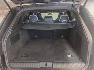 Image 14/26 of Land Rover Range Rover Sport SVR (2021)