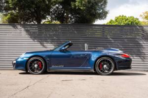 Image 13/54 of Porsche 911 Carrera GTS (2011)