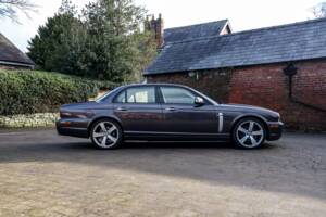 Image 20/41 of Jaguar XJR (2008)