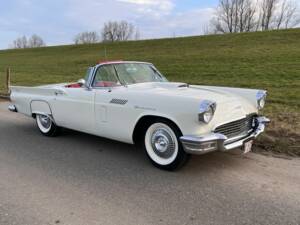 Image 1/8 of Ford Thunderbird (1957)