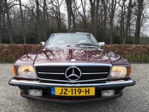 Image 13/38 de Mercedes-Benz 560 SL (1986)