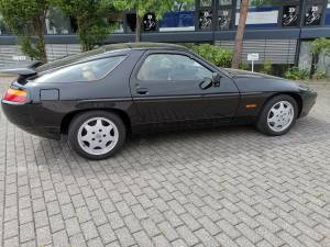 Image 8/22 of Porsche 928 GT (1990)