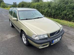 Image 10/20 of Volvo V 70 XC 2.5T (1998)