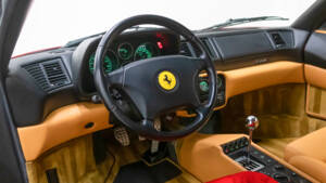 Bild 21/39 von Ferrari F 355 Berlinetta (1997)