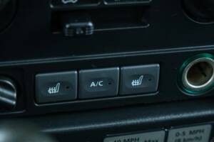 Image 41/50 of Land Rover Defender 90 (2013)