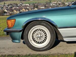 Image 25/26 of Mercedes-Benz 500 SL (1981)