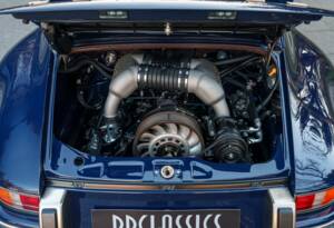 Image 32/34 of Porsche 911 Singer (2023)
