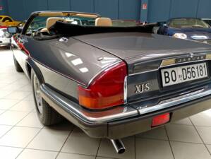 Image 16/70 of Jaguar XJ-S Convertible (1988)