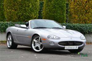 Image 18/50 of Jaguar XKR &quot;Silverstone&quot; (2000)