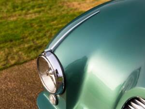 Image 22/50 of Aston Martin DB 2 (1953)