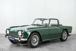 Image 1/50 of Triumph TR 5 PI (1968)