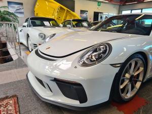 Imagen 21/21 de Porsche 911 GT3 Touring (2018)