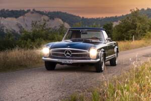 Image 10/79 de Mercedes-Benz 280 SL (1969)