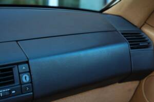 Image 32/50 of Mercedes-Benz 500 SL (1990)