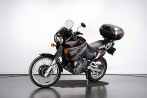 Image 8/50 of Yamaha XTZ 750 SuperTéneré (1990)