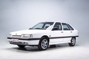 Bild 3/29 von Renault R 21 TXI (1992)