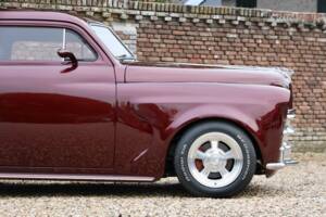 Image 38/50 of Plymouth Special Deluxe (1950)