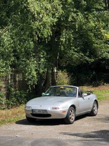 Image 15/17 of Mazda MX-5 1.6 (1996)