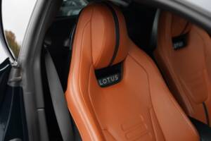 Image 17/50 de Lotus Emira &quot;First Edition&quot; (2023)