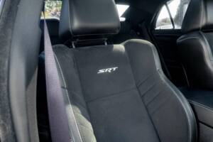 Image 48/50 de Chrysler 300 SRT8 (2017)