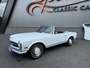 Image 5/50 of Mercedes-Benz 280 SL (1968)