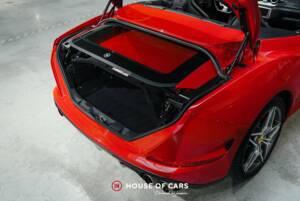 Bild 14/25 von Ferrari California T (2014)