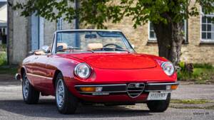 Afbeelding 40/42 van Alfa Romeo 2000 Spider Veloce (1980)